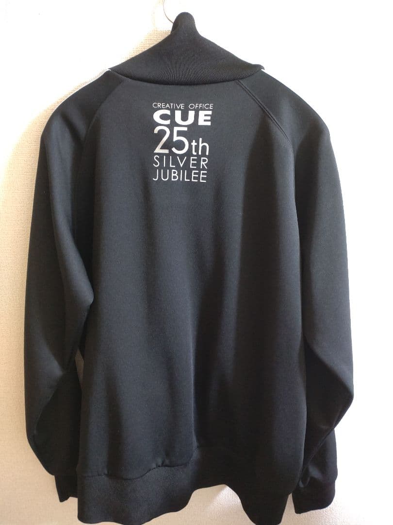 CUE 25周年 ジャージ Lサイズ オフィスキュー チームナックス - メルカリ