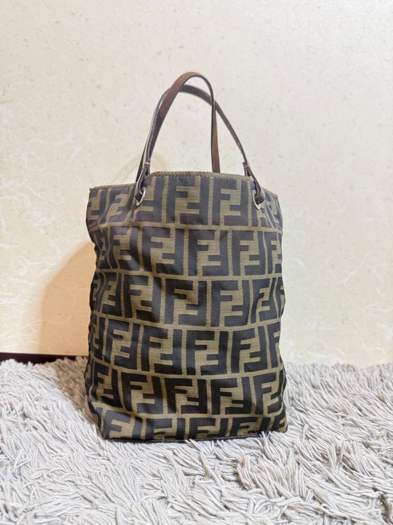 FENDI FF柄 ハンドバッグ ズッカ柄 ヴィンテージ FENDI ズッカ柄ハンドバッグ