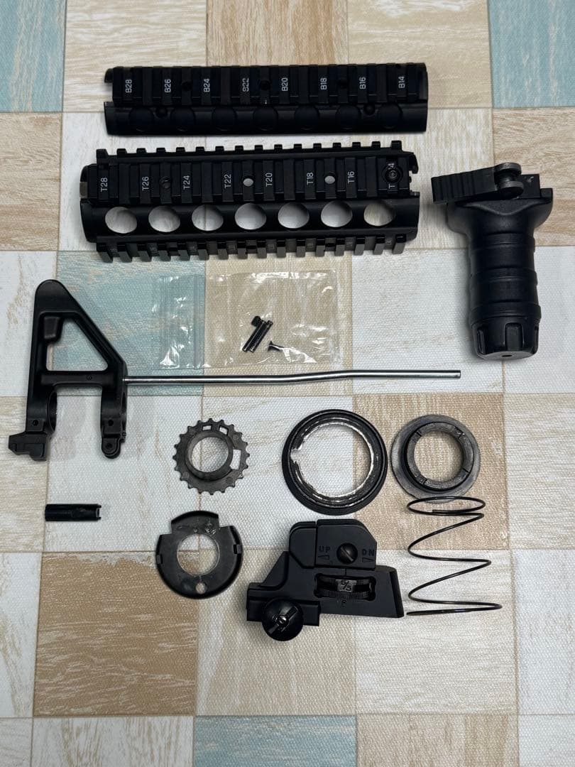 東京マルイ　次世代電動ガン　M4 ソップモッド　ハンドガード　アイアンサイト ソップモッドM4 - 次世代電動ガン | 東京マルイ エアソフトガン情報サイト