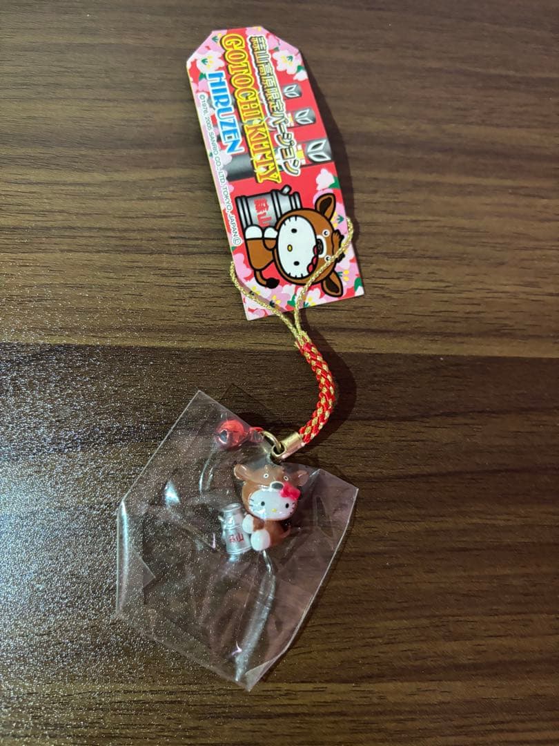 ご当地キティ　根付け　蒜山