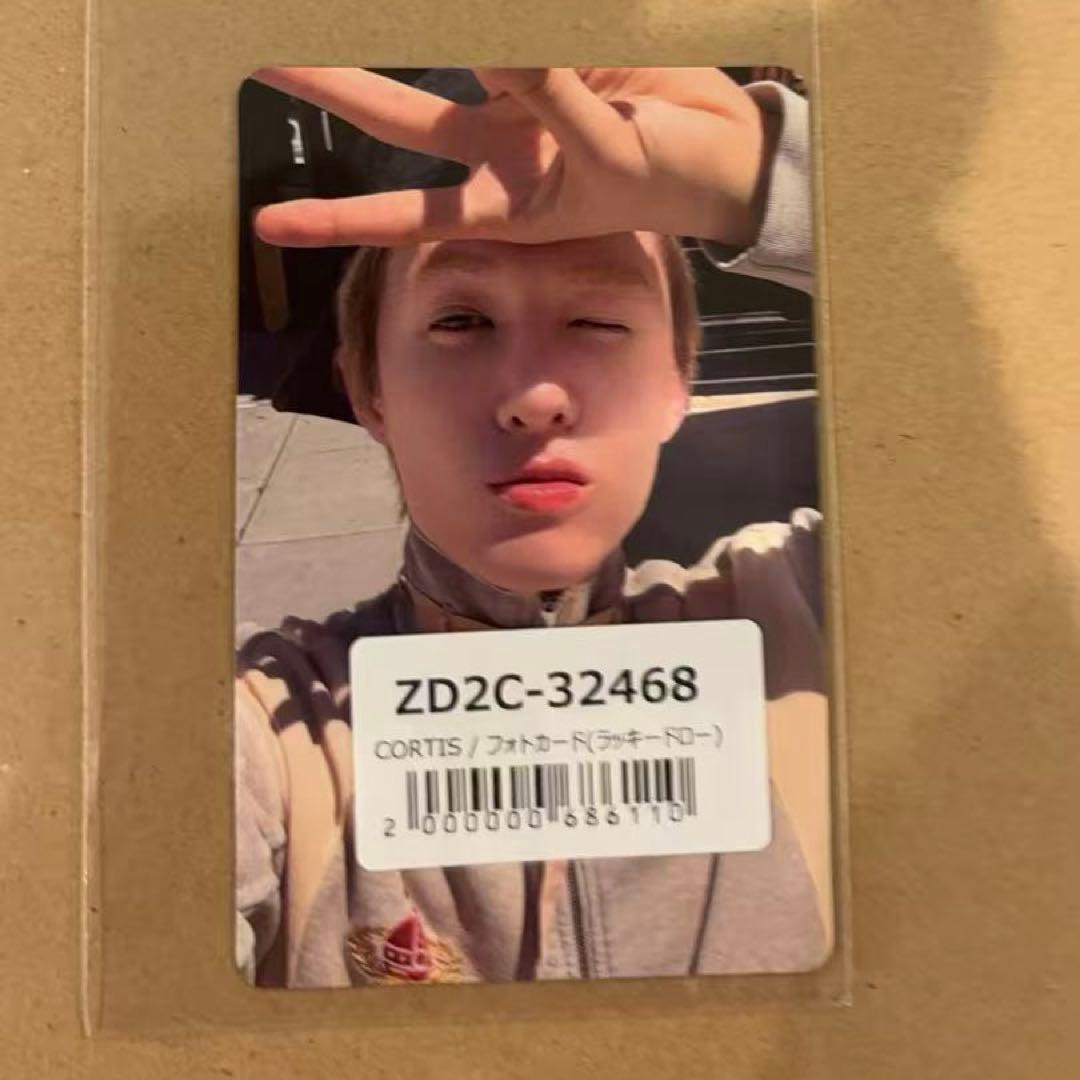 cortis マーティン　トレカ　ユニバ