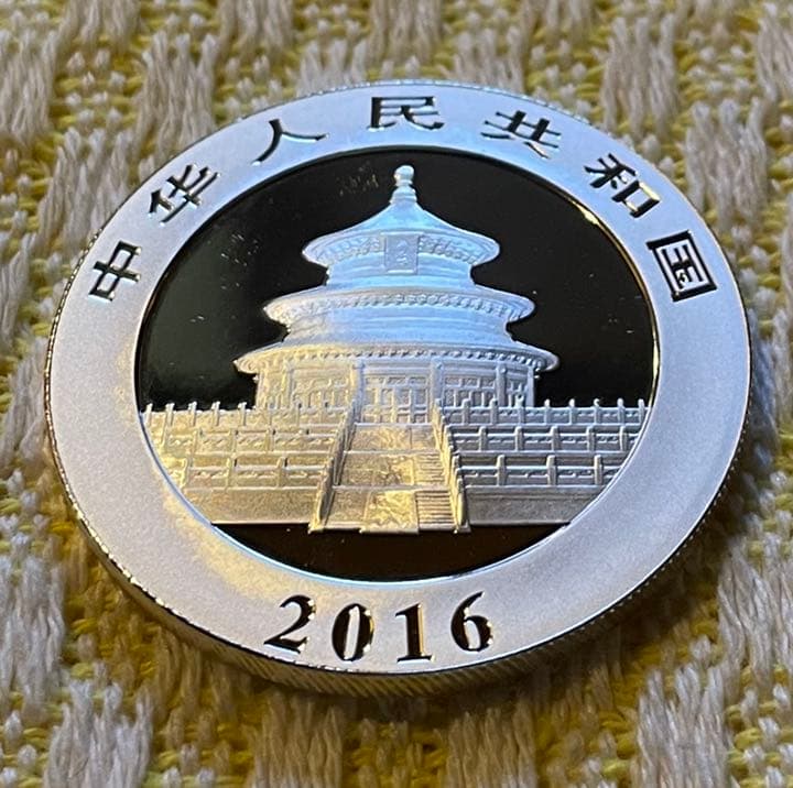 2016年 純銀 パンダ銀貨 30g 中国 10元 シルバーコイン - メルカリ