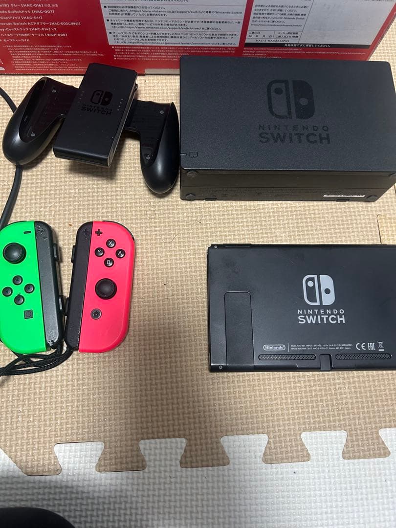 Switch 本体 グリーン・レッド Joy-Con付き　箱付き