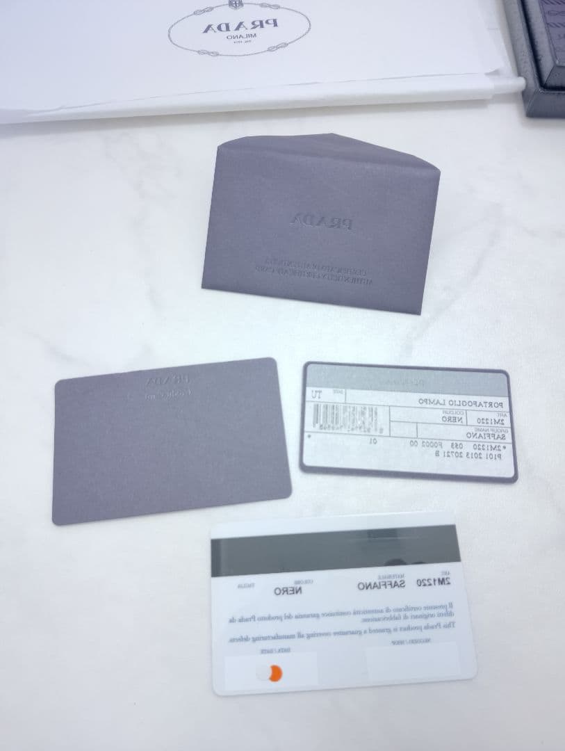 超美品☆PRADA プラダ ブラック レザー カード大容量ジッパー長財布