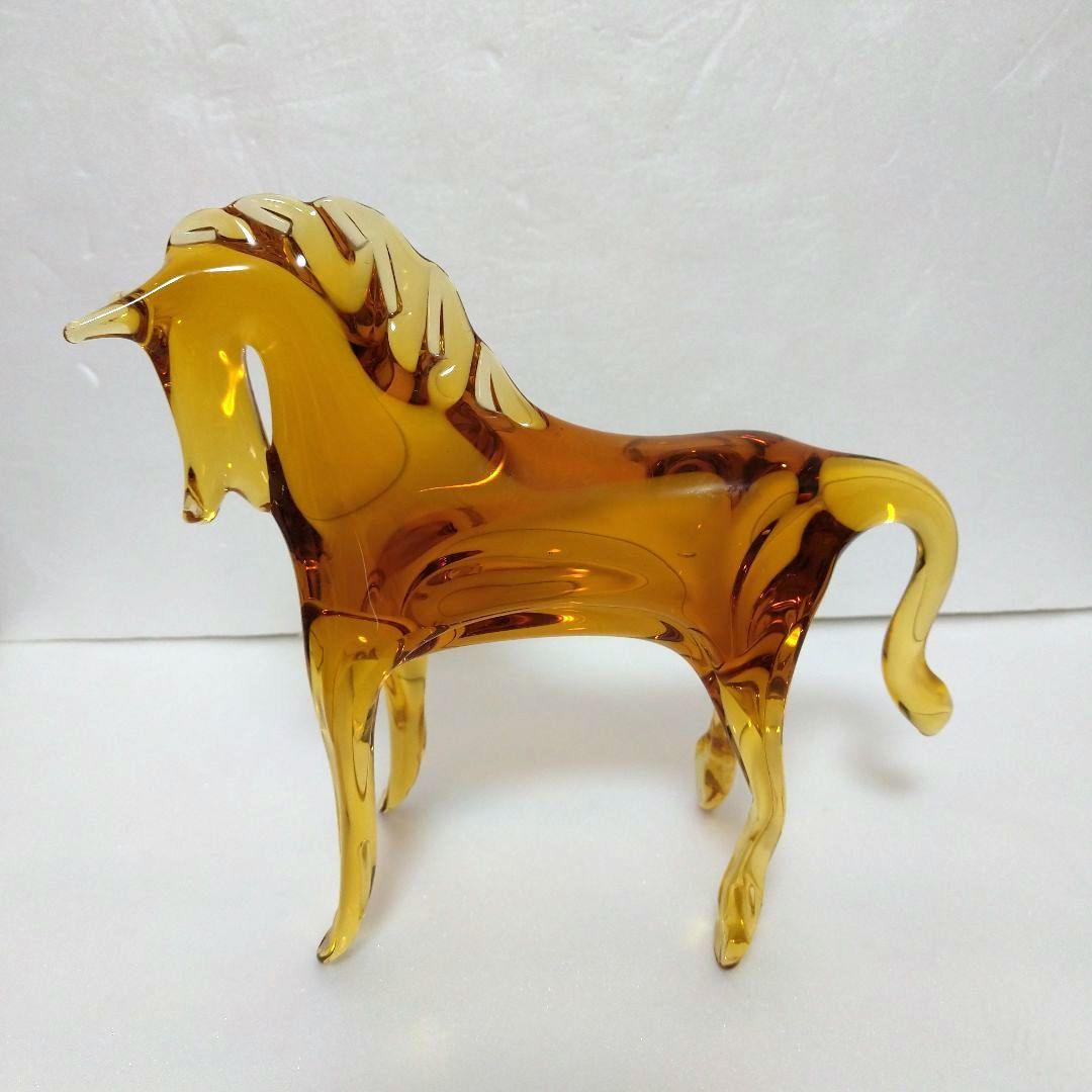 専 用 琥珀色 ガラス製 馬の置物 約18cm - メルカリ