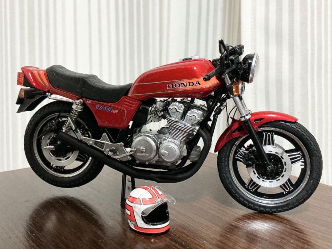 バリバリ伝説 巨摩郡CB750F 1/12プラモデル完成品 1/12 バリバリ伝説 巨摩 郡 CB750F｜株式会社 青島文化教材社