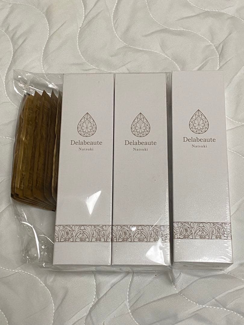 Delabeaute Natsuki 200ml 美容液 3本入り＋サンプル7包