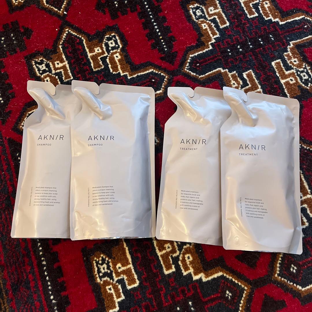 新品未開封AKNIR シャンプー&トリートメント 4setローズ&サンダルウッド 薬用ヘアシャンプー&トリートメントセット初回【ローズ×サンダルウッド