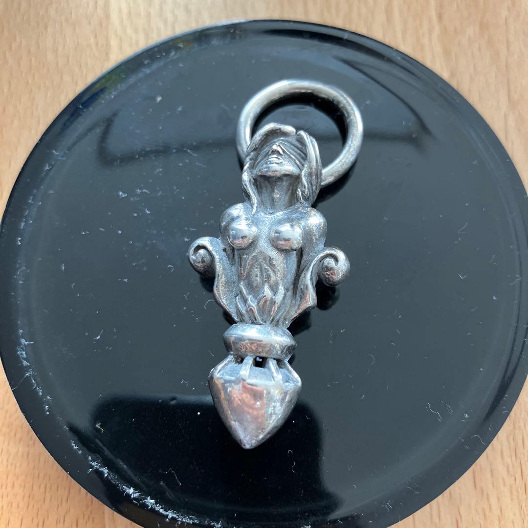 f*l様 フロワティエドール Froid Tiedeur ペンダントトップ