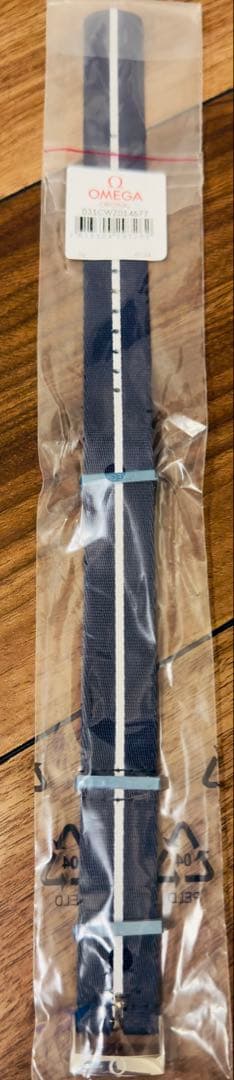 新品未使用】OMEGA NATOストラッ﻿プ ポリアミド, ブルー＆ホワイ﻿ト
