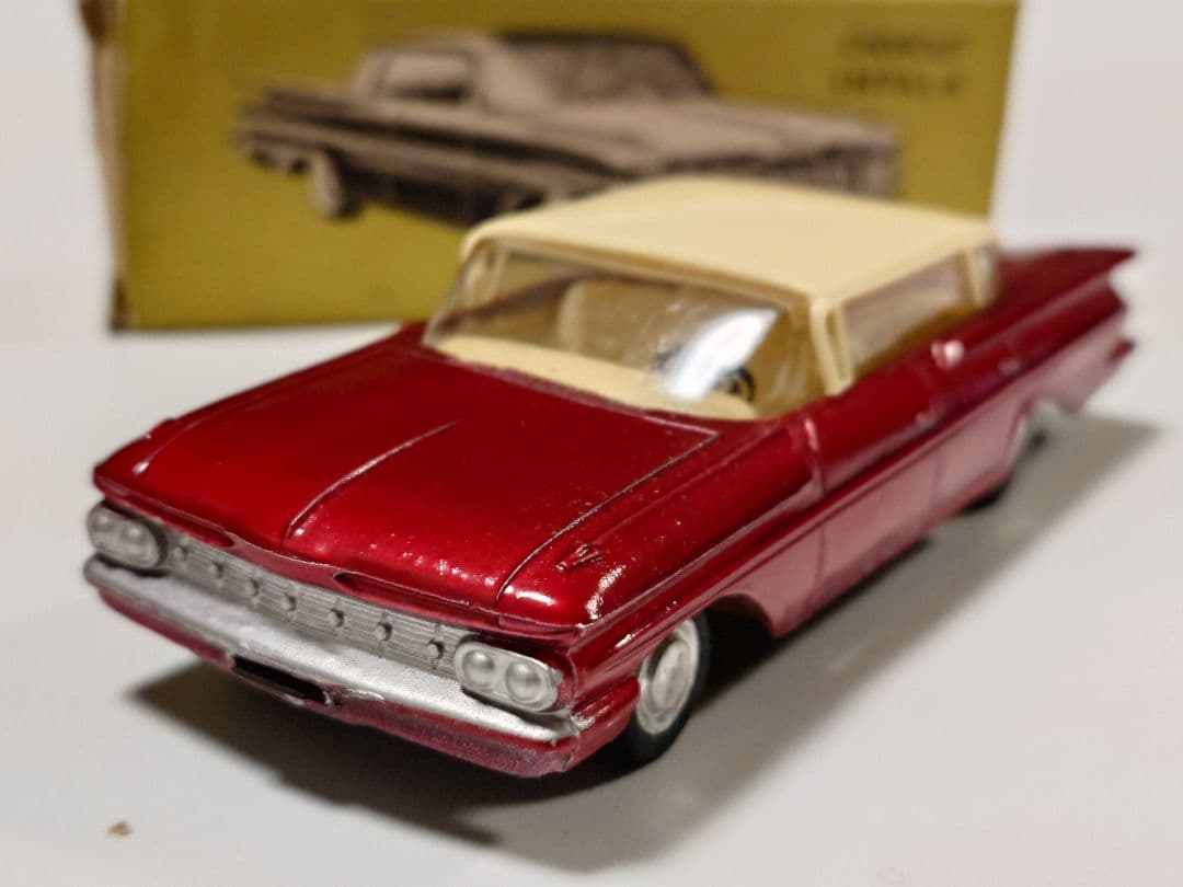 ミニカー BUBY art.1009 CHEVROLET IMPALA POLICIA