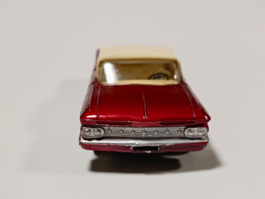 BUBY art.1009 CHEVROLET IMPALA POLICIA