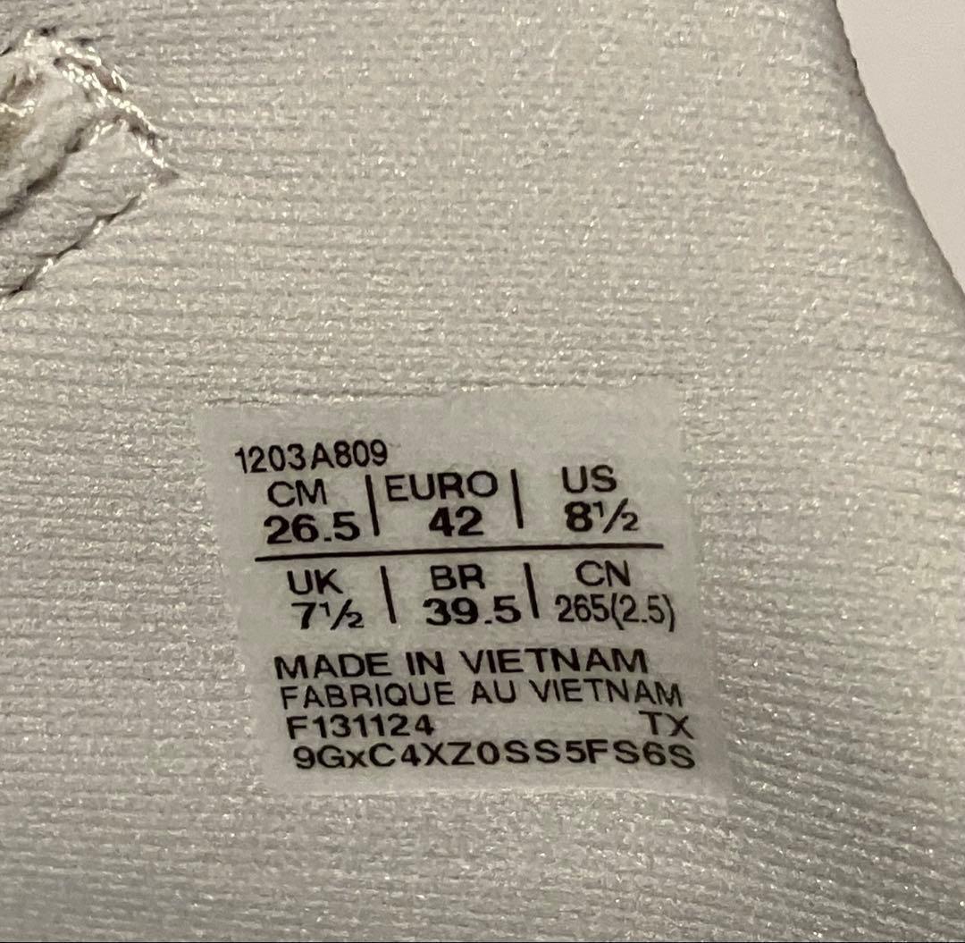 新品未使用 Asics One \"White\" ONE OK ROCK Taka