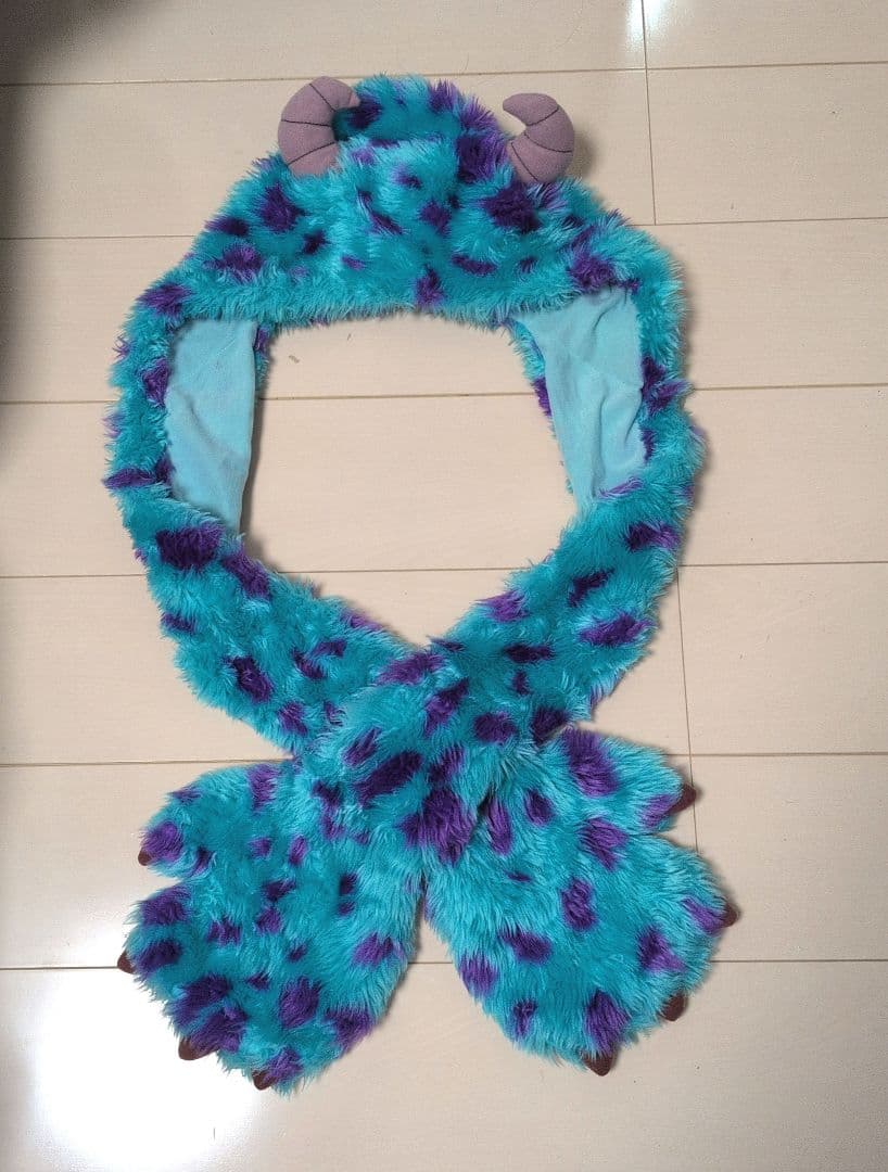 ディズニーマフラーファンキャップ　モンスターインクサリー ディズニー ファンキャップマフラー モンスターズインク サリー 水色