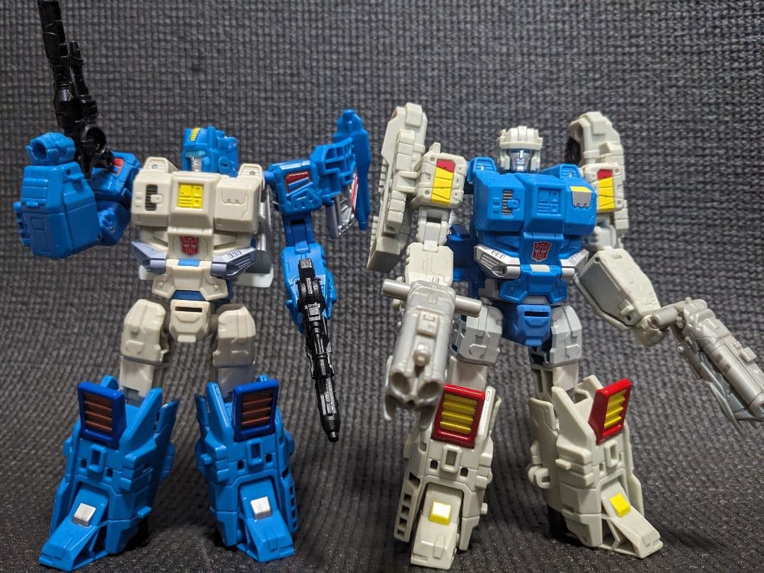 トランスフォーマー　トップスピン　ツインツイスト　２体セット　中古品　武器欠品