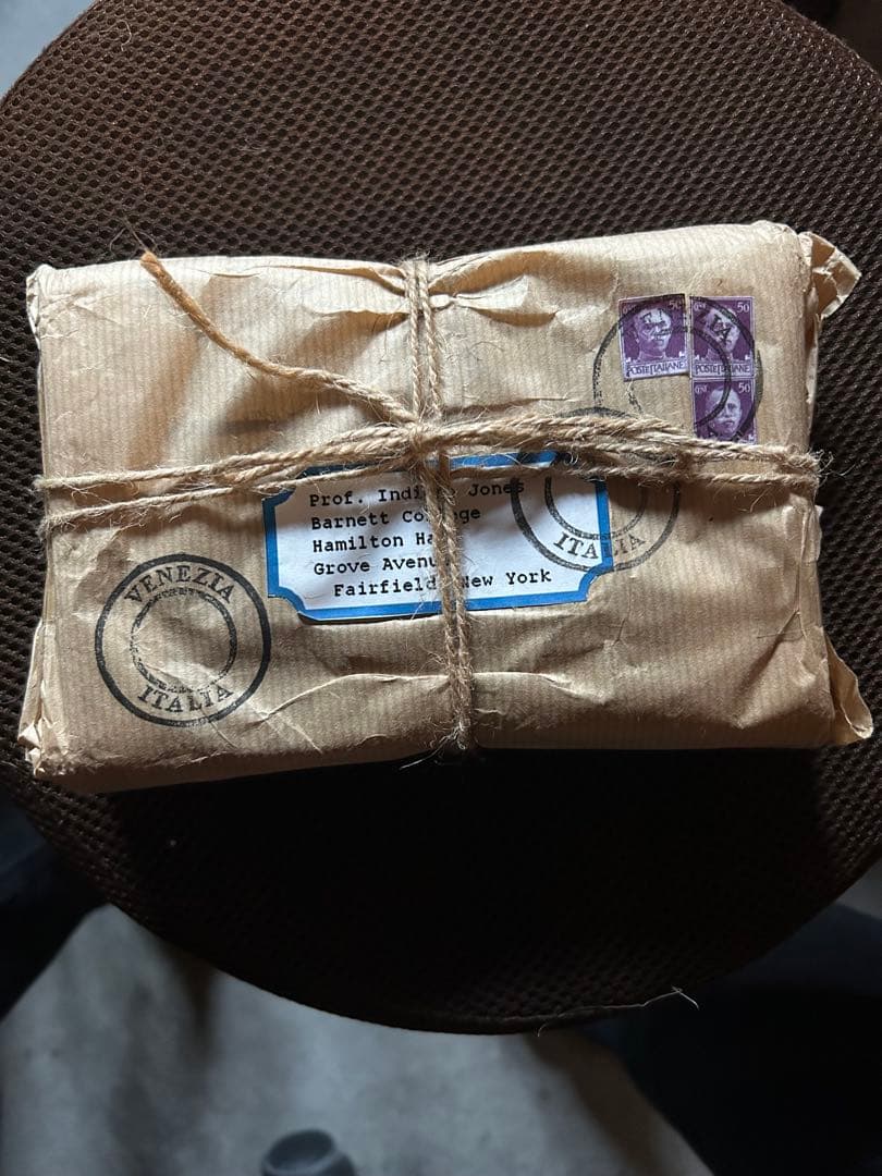 インディージョーンズ　聖杯手帳　ストーリープロップ Amazon.co.jp: 聖杯手帳 インディージョーンズ ストーリープロップ