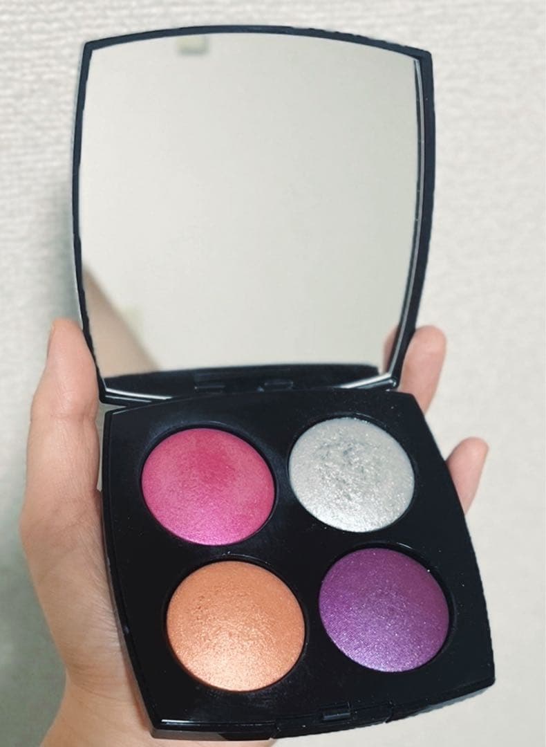 CHANEL 2024年ホリデー限定品 2024年クリスマスコフレ】シャネル：限定マルチパレットや特別な