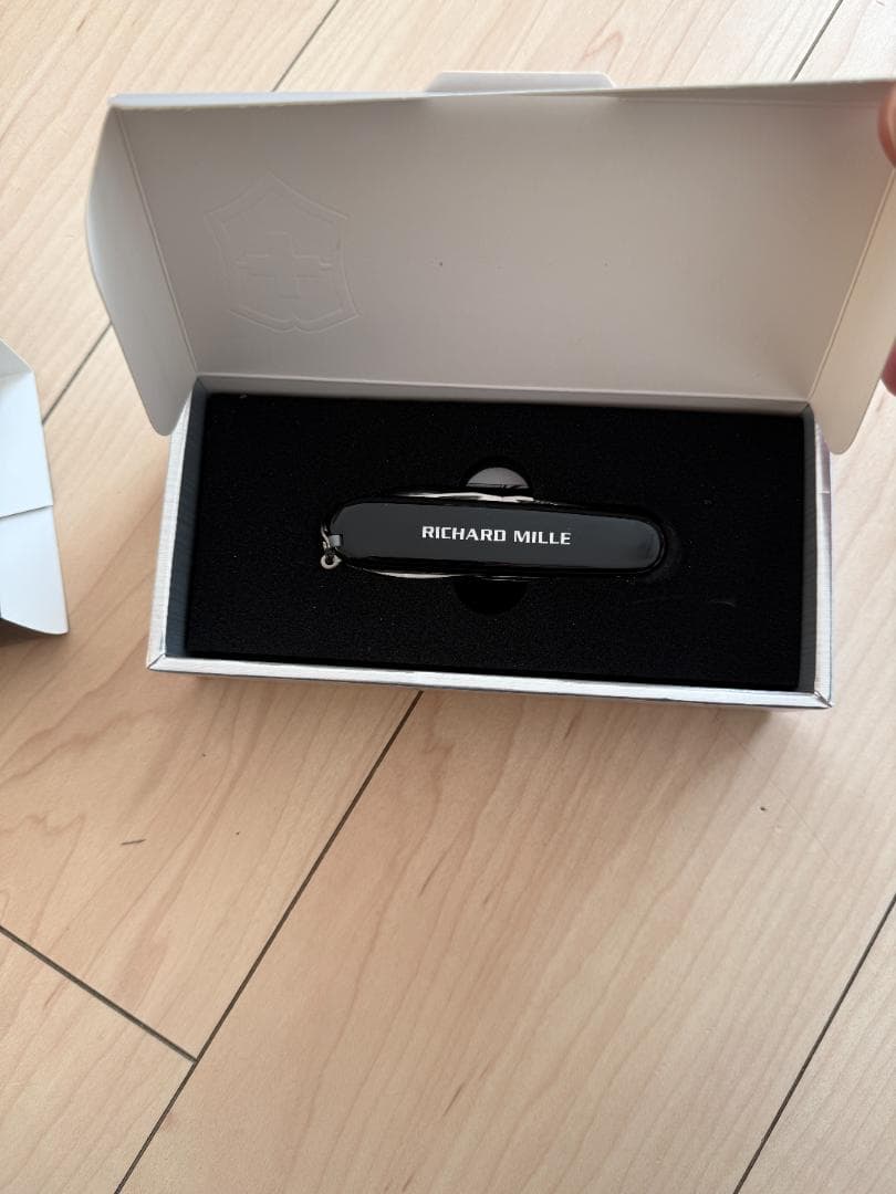 RICHARD MILLE リシャールミル VICTORINOX ノベルティ