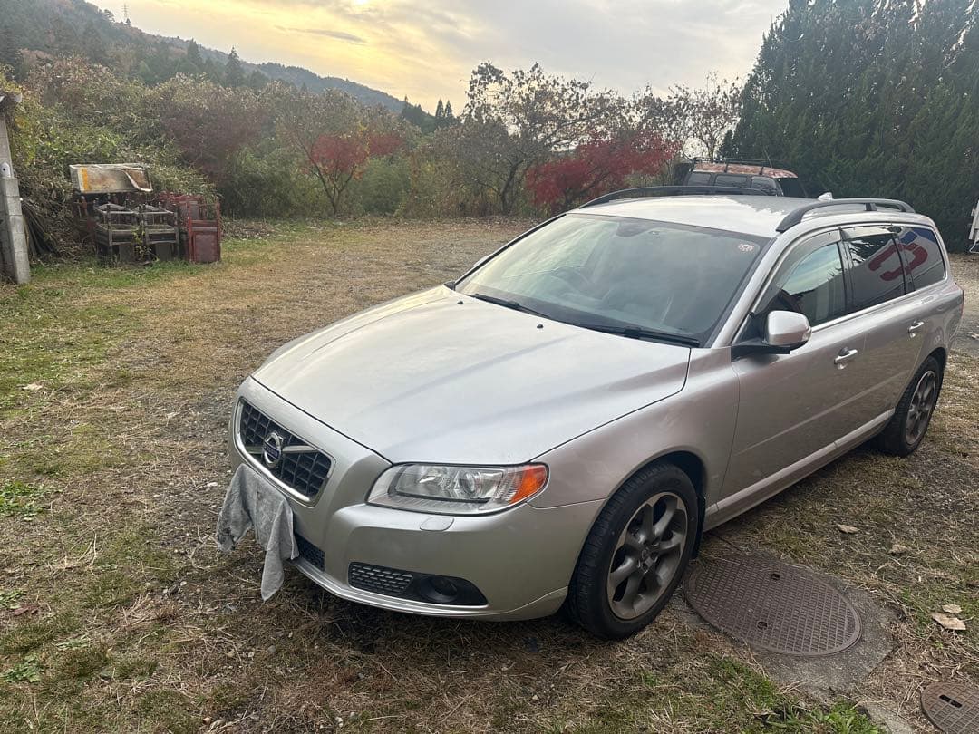 フ*ノ様 2010年式　ボルボ　V70 2.5LT