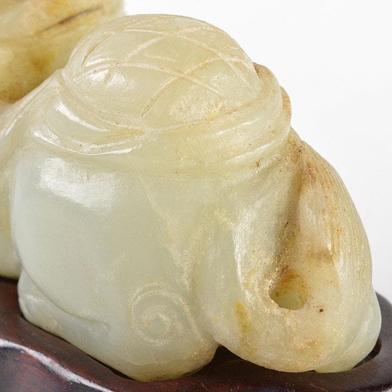 中国 玉石彫刻 神獣 紙鎮 置物 唐木台付 C R5462