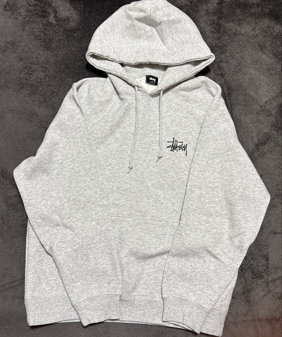 Stüssy グレー パーカー Mサイズ