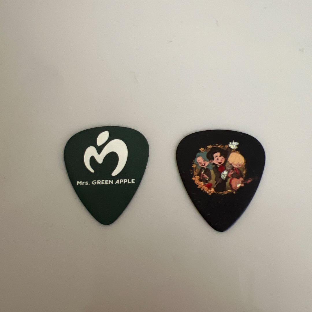 Mrs. GREEN APPLE ピック 2枚セット - メルカリ