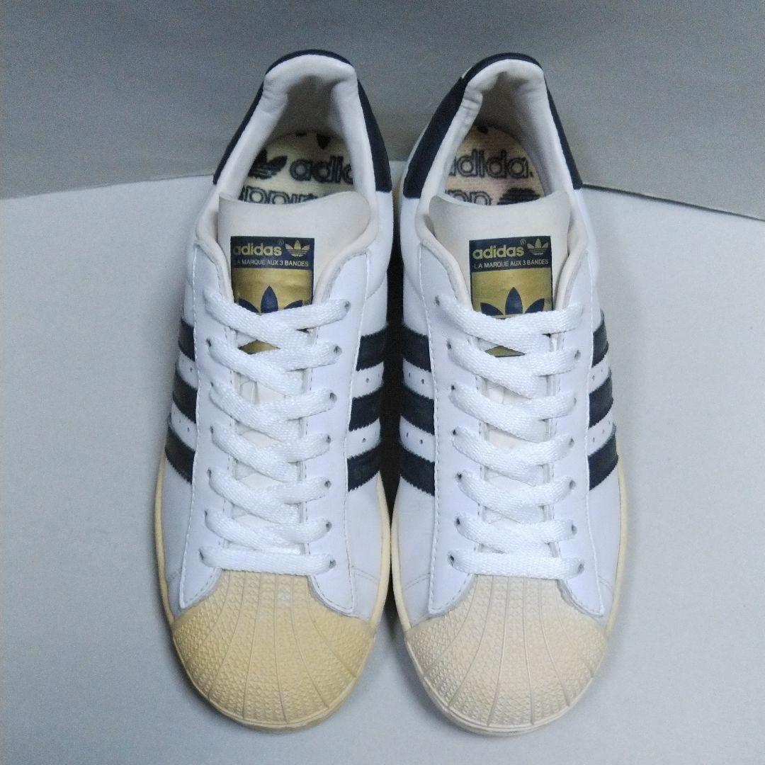 アディダスadidas人気スーパースターSUPER STAR金ベロ白黒24㎝美品