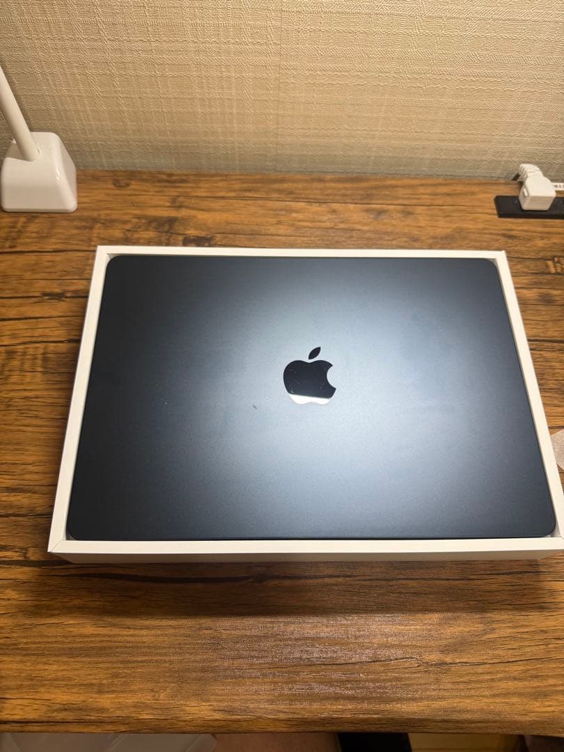 MacBook Air 13.6インチ M2チップ 256GB ミッドナイト