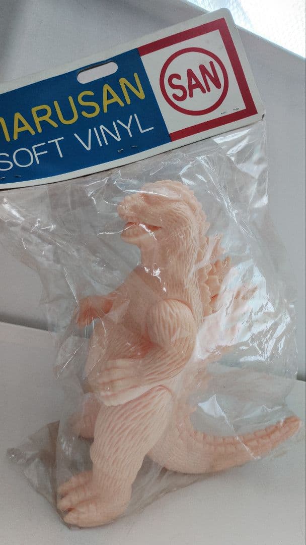2004 MARUSAN マルサンゴジラ　非売品ソフビ　成形色　キンゴジ 緊急告知！なんとマルサンの「POP-UP KAIJYU SALON SHOP」が聖地で復活
