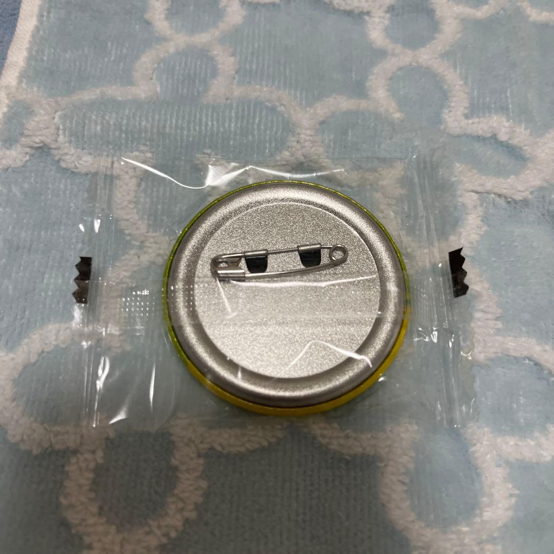 エイトリ 18TRIP 久楽間潮 カプセル缶バッジ vol.3 昼班 - メルカリ
