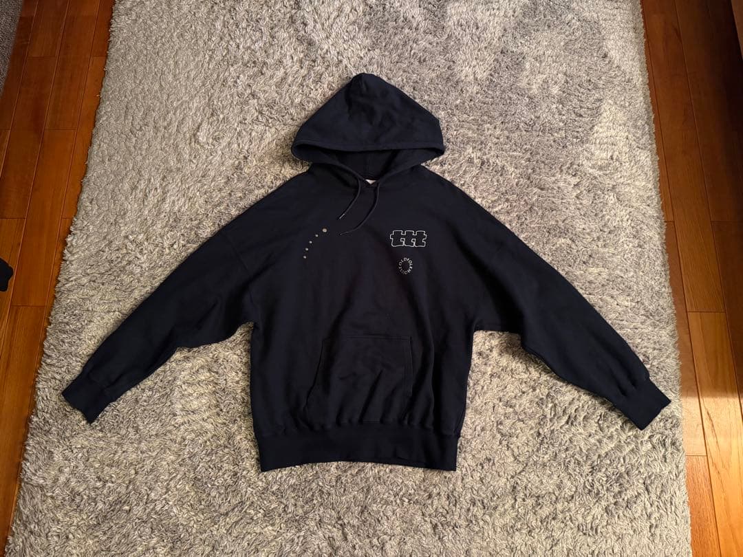 ‎*離様 TTTMSW×OLD FOLK HOUSE Hoodie ティーがオールドフォークハウスとのコラボアイテムを発売 | Hypebeast.JP