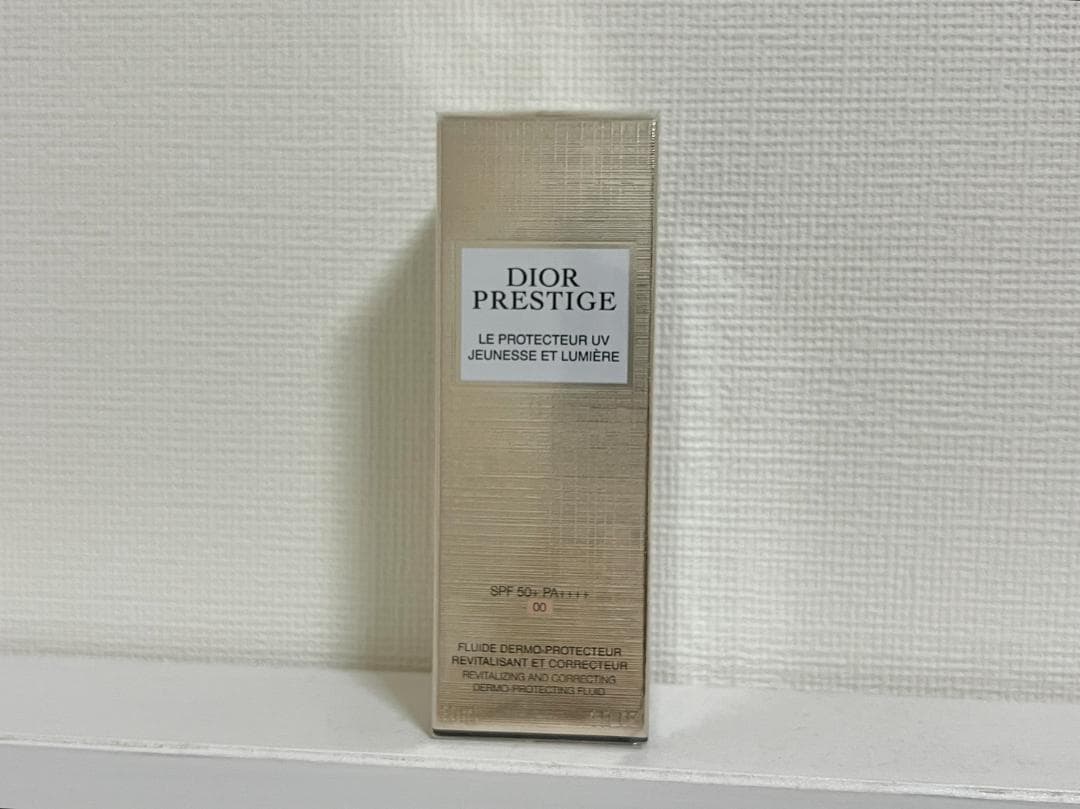 ディオール プレステージ ホワイト プロテクター UV ルミエール BB 00