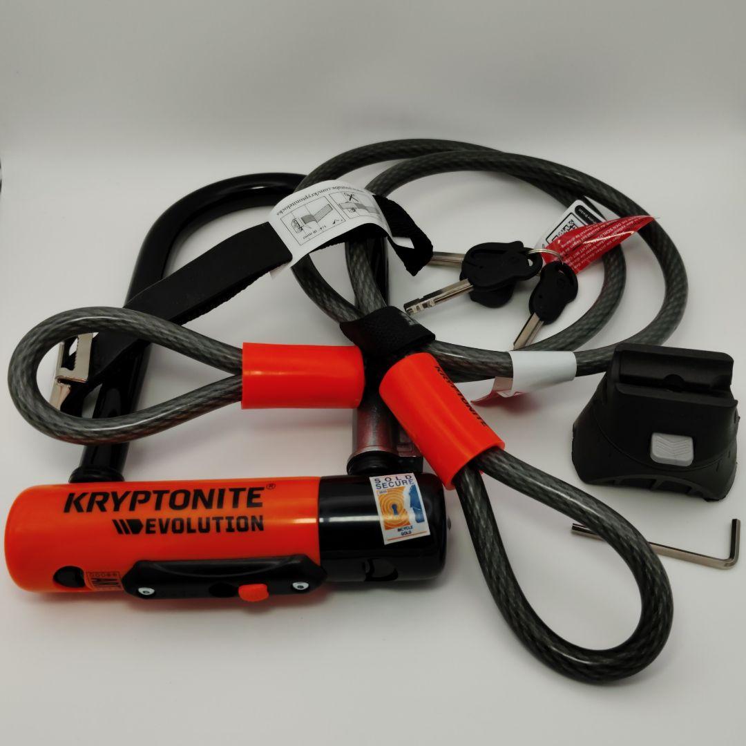 クリプトナイト　Evolution Mini-7　自転車用U字ロック　ケーブル付 Amazon.com : Kryptonite Evolution Mini-7 Bicycle U-Lock w/ 4