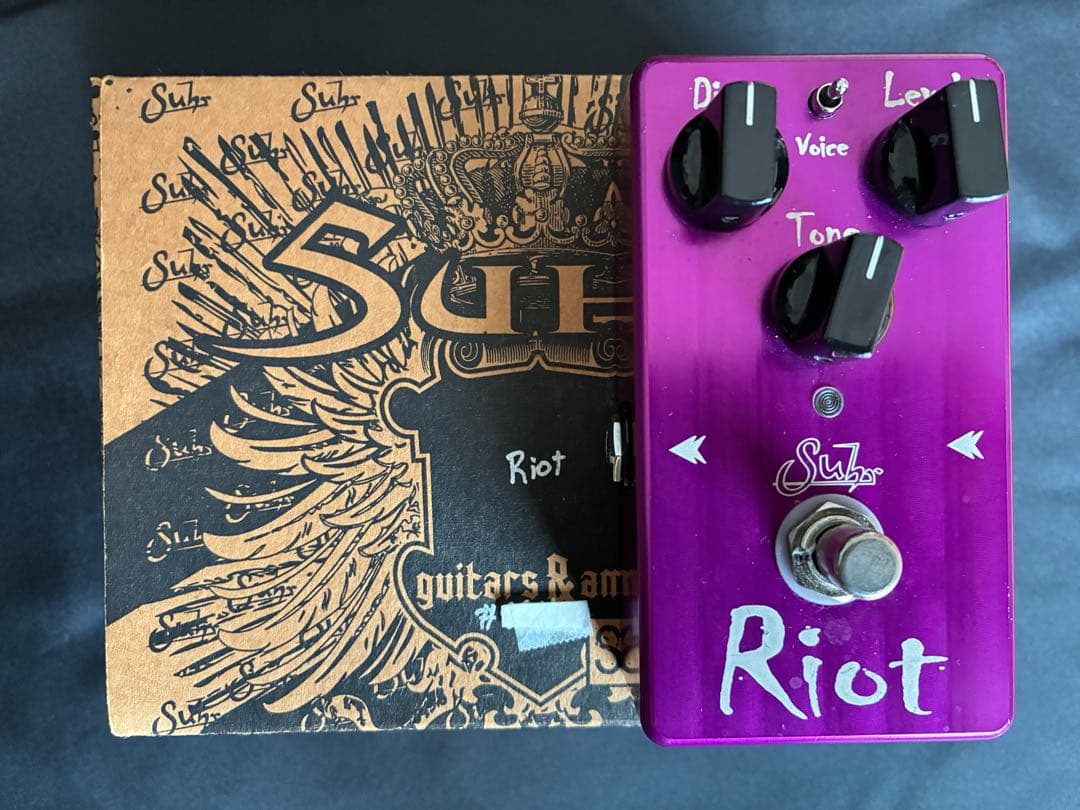 Suhr Riot ハイゲインディストーションペダル