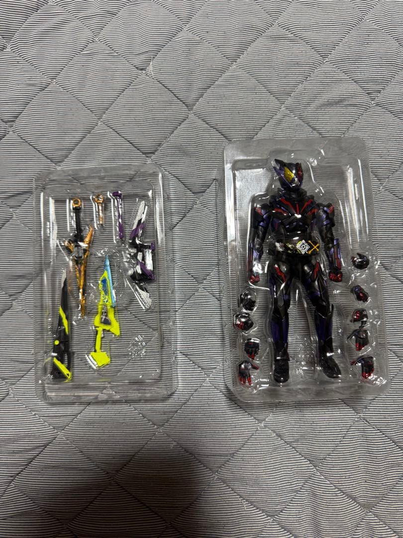 s.h.figuarts 仮面ライダー滅 アークスコーピオン