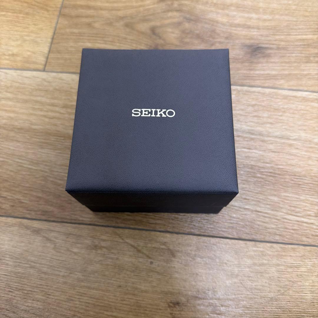 ト*ー様 SEIKO 自動巻き 時計 Presageホワイト SARX027