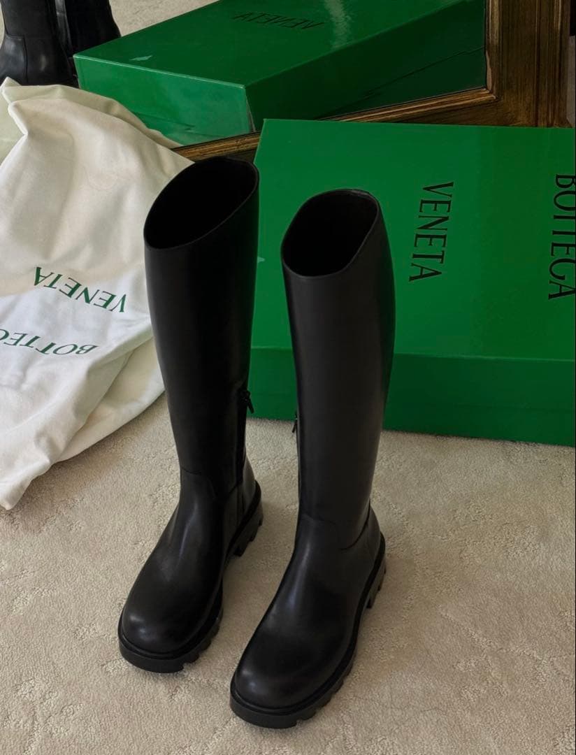 BOTTEGA VENETA ブラックロングブーツ