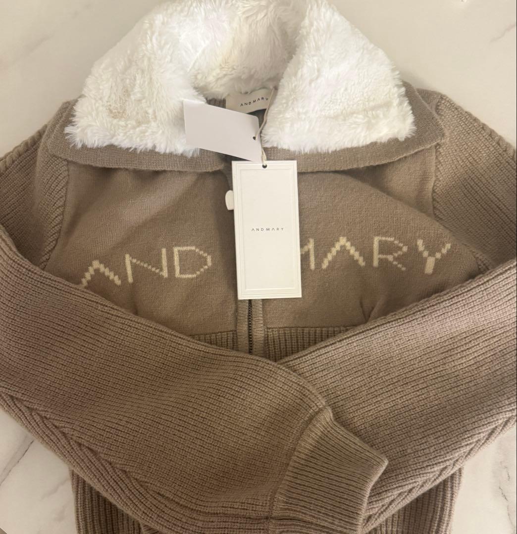 トップス andmary logo zip tops