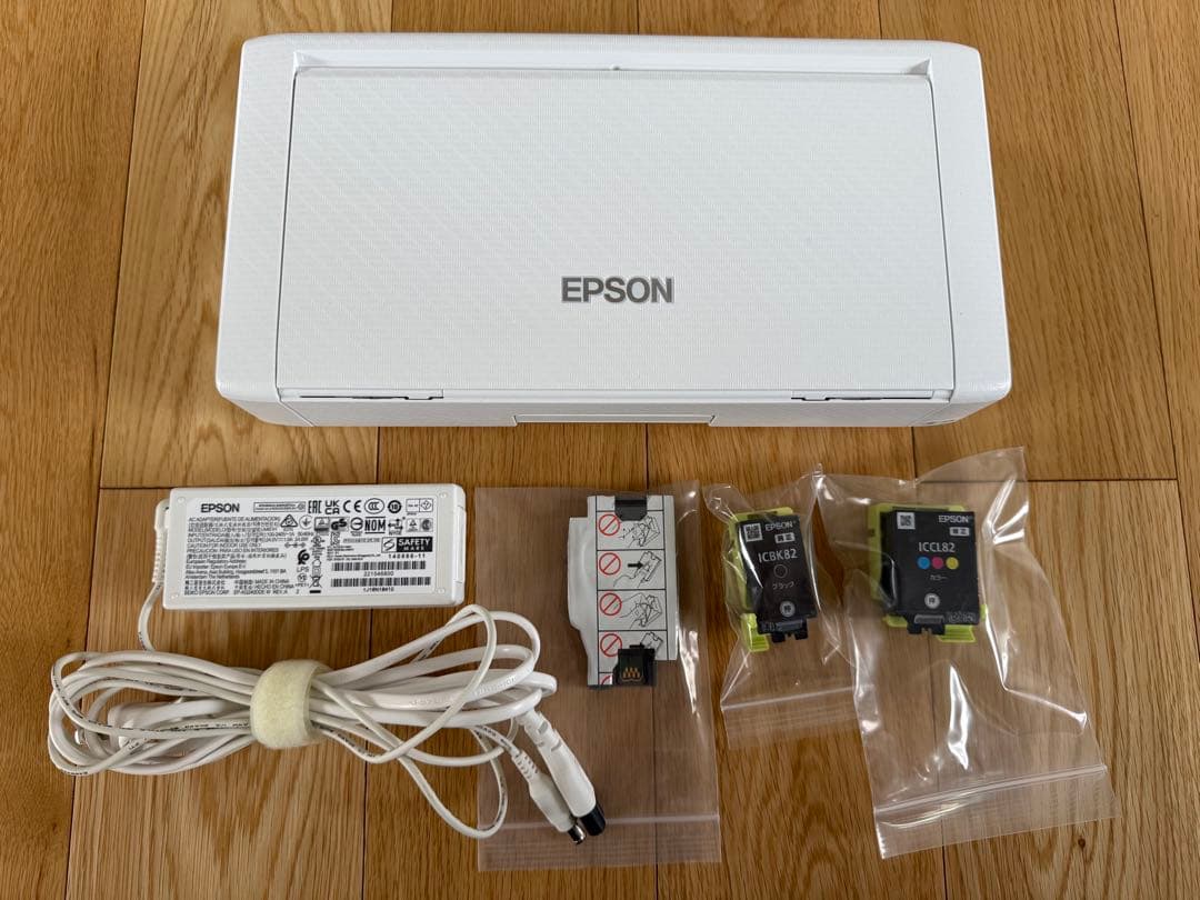 EPSON インクジェットプリンター 本体　予備インク付き