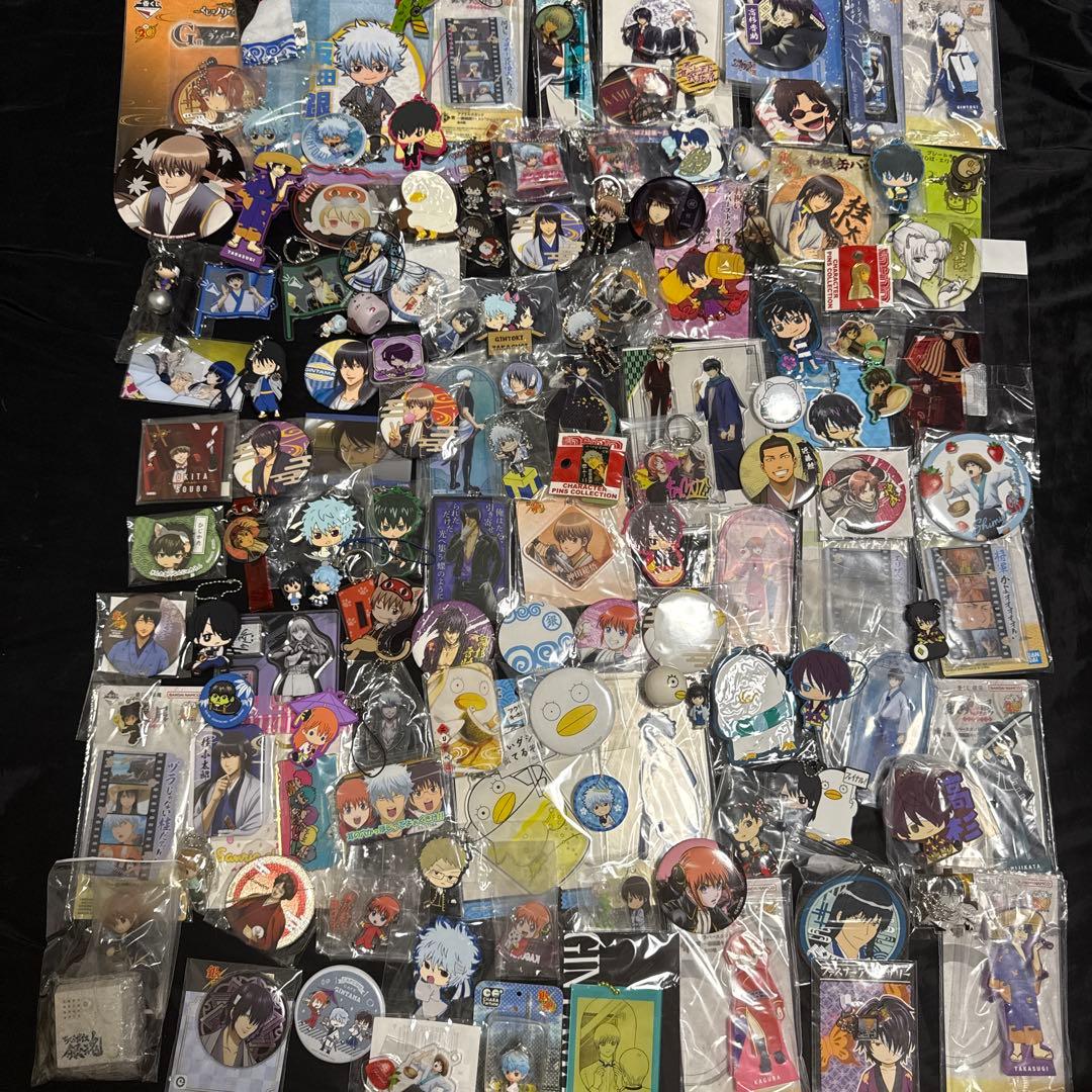 銀魂　缶バッジ　ラバーストラップ　アクリルスタンド等　約130大量まとめ売り 商品紹介 | 株式会社ソル・インターナショナル