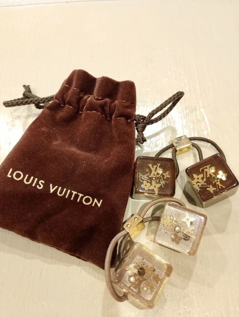 LOUIS VUITTON ヘアゴムセット