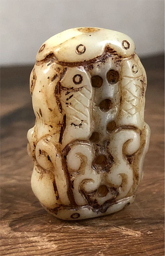 中国美術 老白玉 細密両面双魚刻 古玩 根付 ペンダント 23㌘