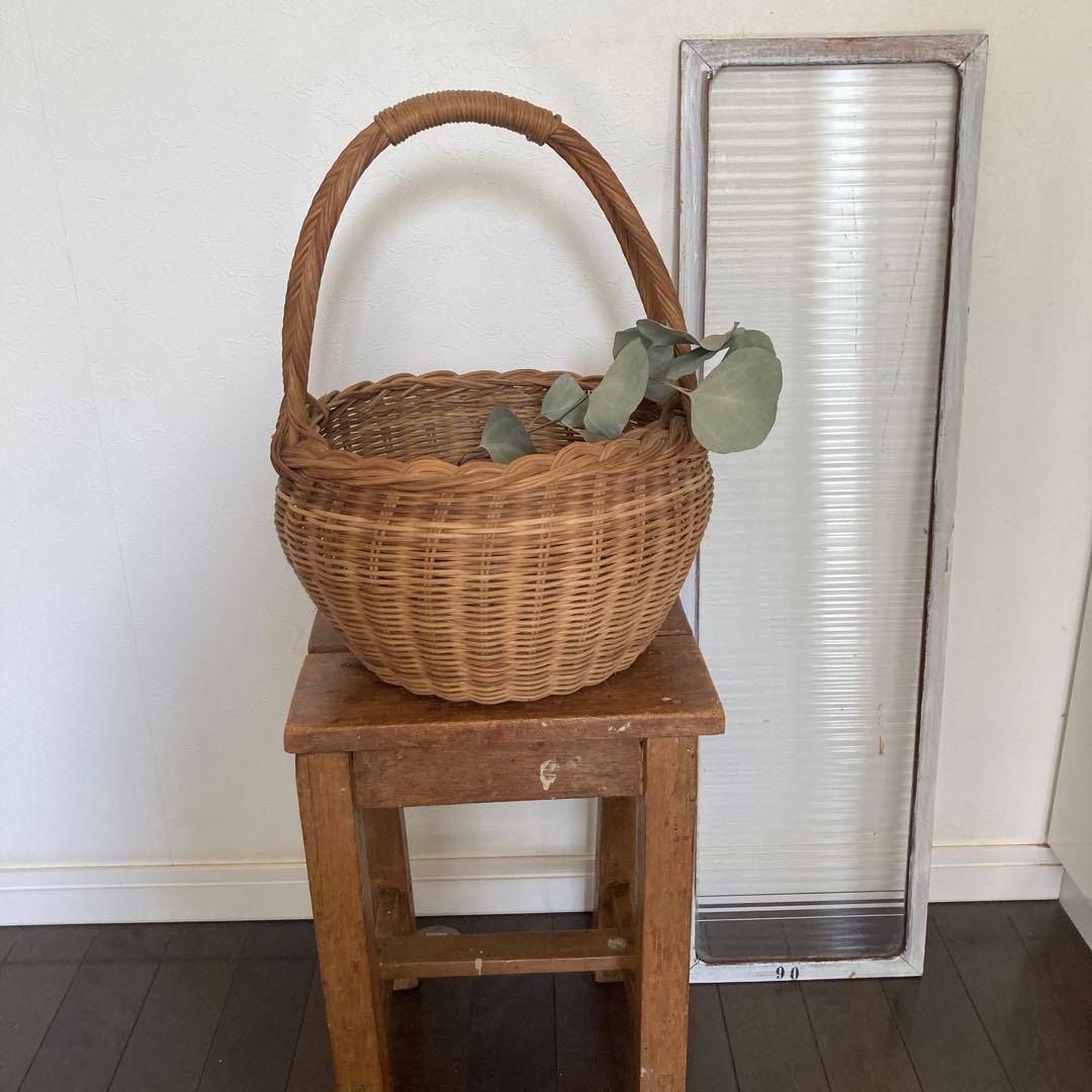 フランスパニエヴィンテージ籠　ラタン　バスケット