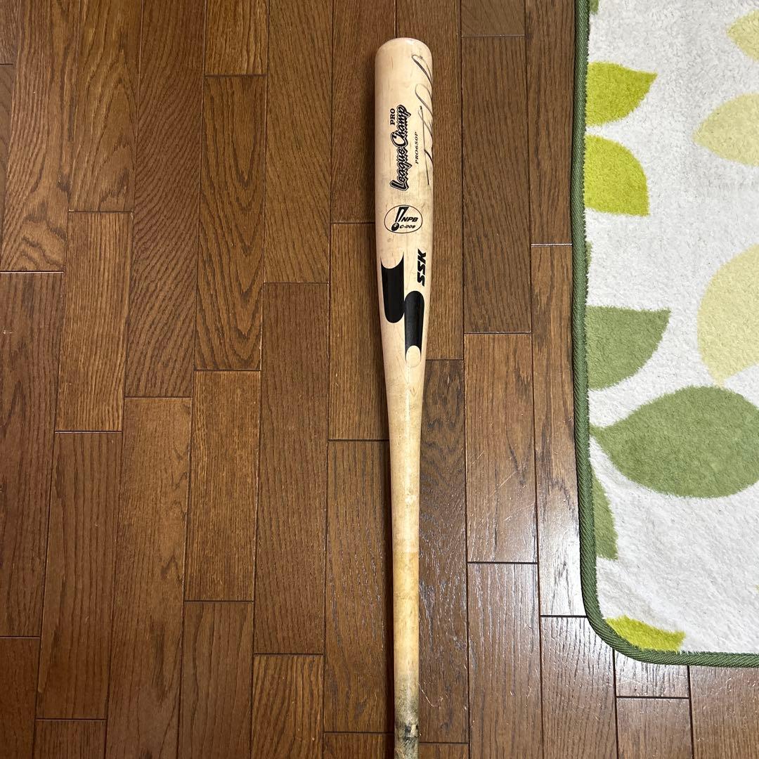 タイロン・ウッズ実使用サイン入りバット