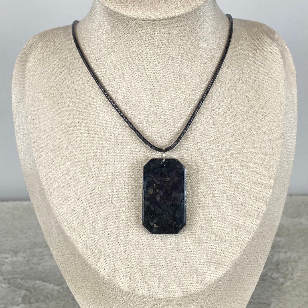 強い波動を持つ古代ソマチッド入りペンダント 八角形 レザーチェーン 2セット