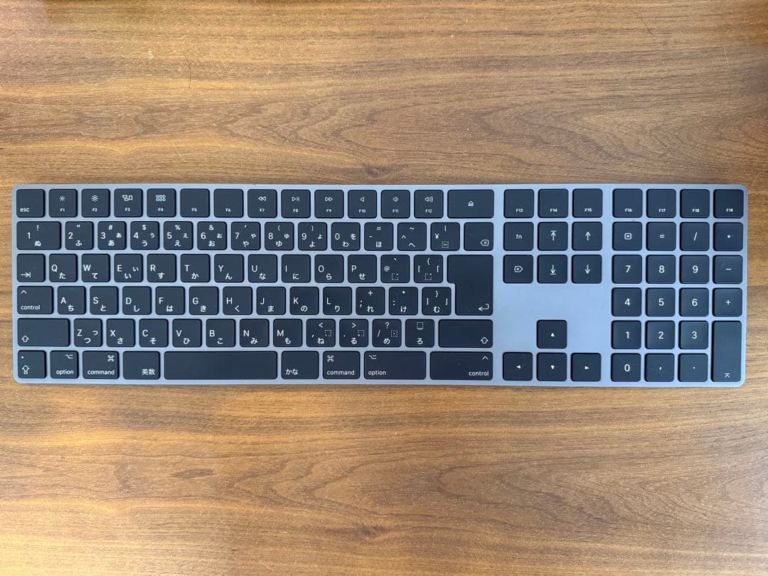 【Apple】Magic Keyboard 日本語配列 Lightning ASCII.jp：ついにLightningから脱却！ Mac用のMagic Keyboard／Mouse