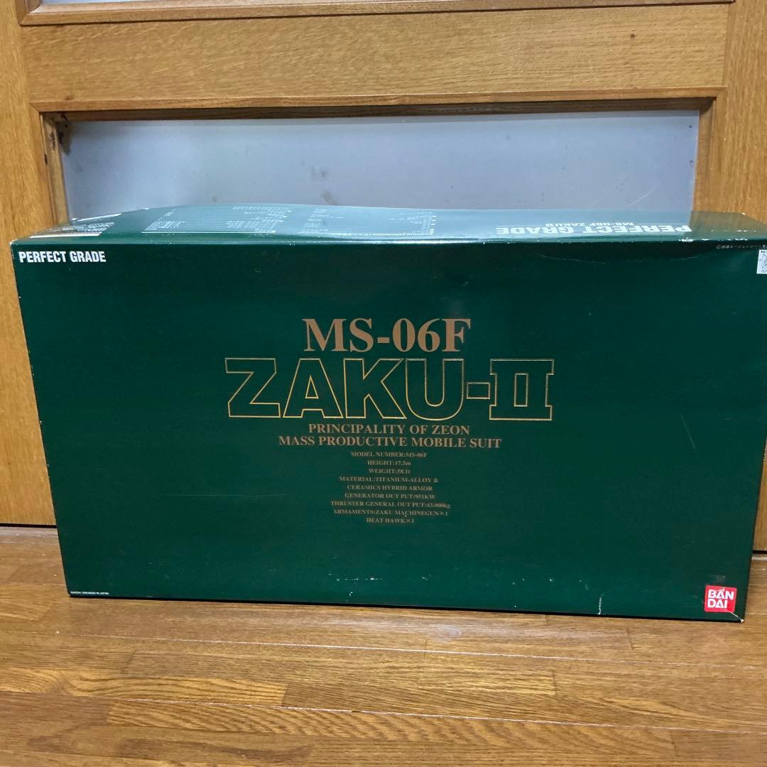ロボット PG 1/60 MS-06F ZAKU-II Amazon | ガンプラ PG 1/60 MS-06F ザクII (機動戦士ガンダム