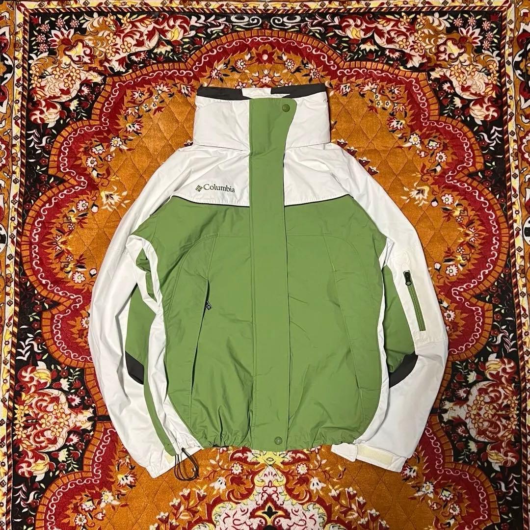 ひろ　 y2k Columbia nylon jacket