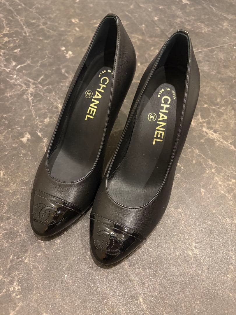 ドキンちゃん　CHANEL パンプス
