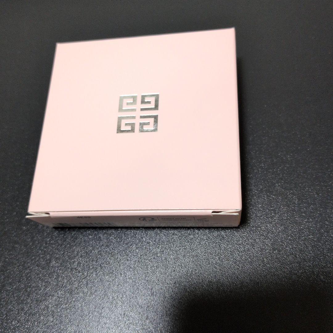 【2025.11月購入未開封】ジバンシイ　スキンパーフェクトコンパクトクリームN